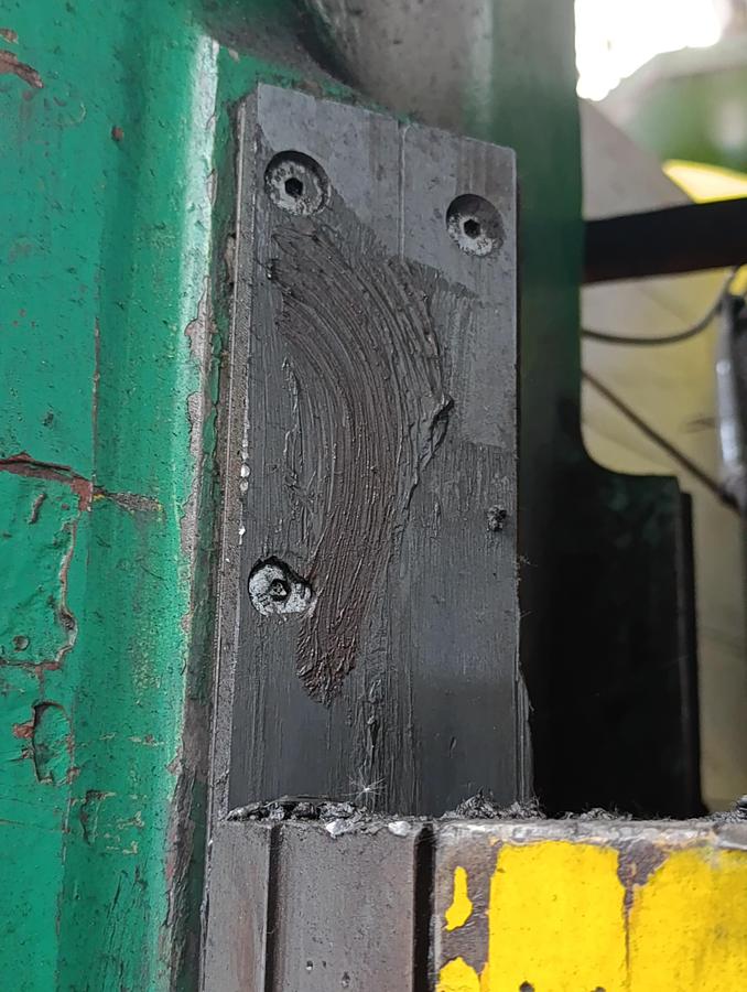 Used 400 tons Press Trimming VEB Heckert PKZ400.1