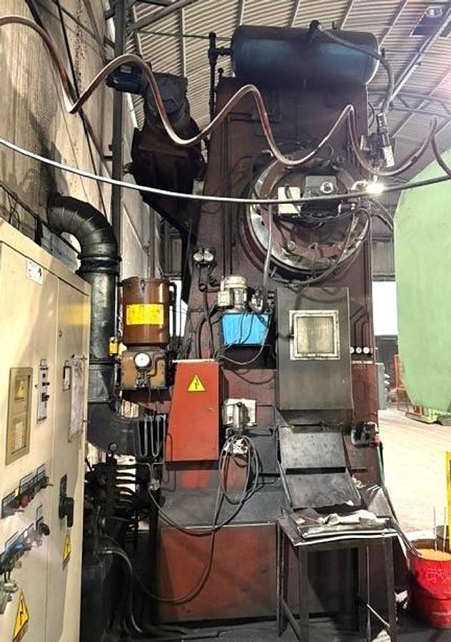 Used 650 tons Press Hot Forging Farina GAS650