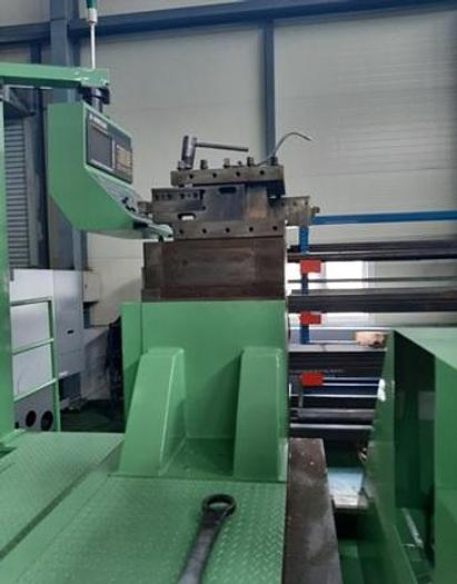 Used Lathe Heavy Duty CNC Dynaturn