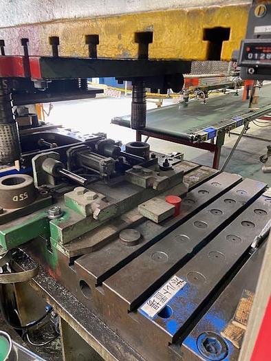 Used Press Sheet Stamping Hydraulic Kawasaki