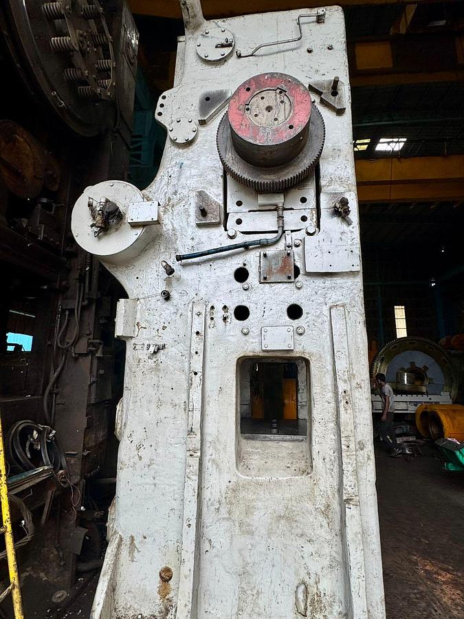 Used 1300 tons Press Hot Forging Massey