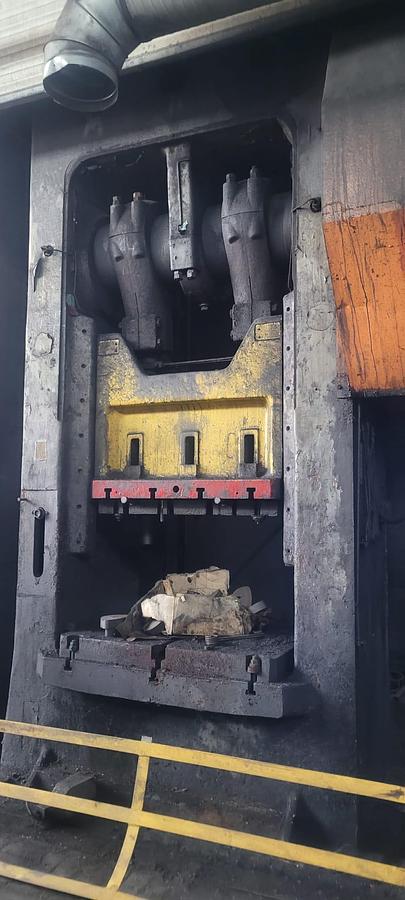 Used 500 tons Press Trimming Smeral LKO500S