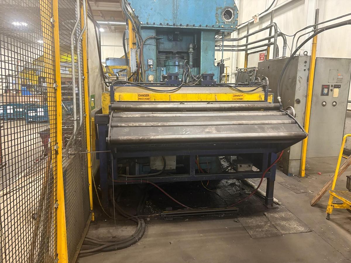 Used 300 tons Press Sheet Stamping Mechanical Minster E230084-48