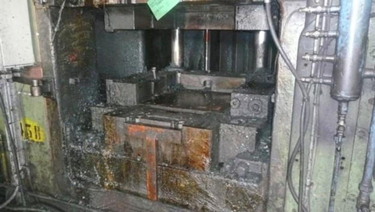 Used 2500 tons Press Hot Forging Smeral LZK2500