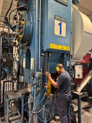 Used 650 tons Press Hot Forging Farina GAS650