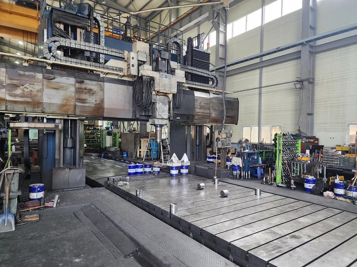 Used Face Machining Center HNK HR30