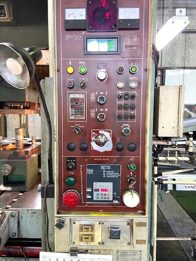 Used 300 tons Press Sheet Stamping Mechanical Aida SMX-L2-300(2)