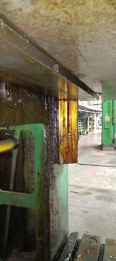 Used 1250 tons Press Trimming PKZe1250 WMW Erfurt