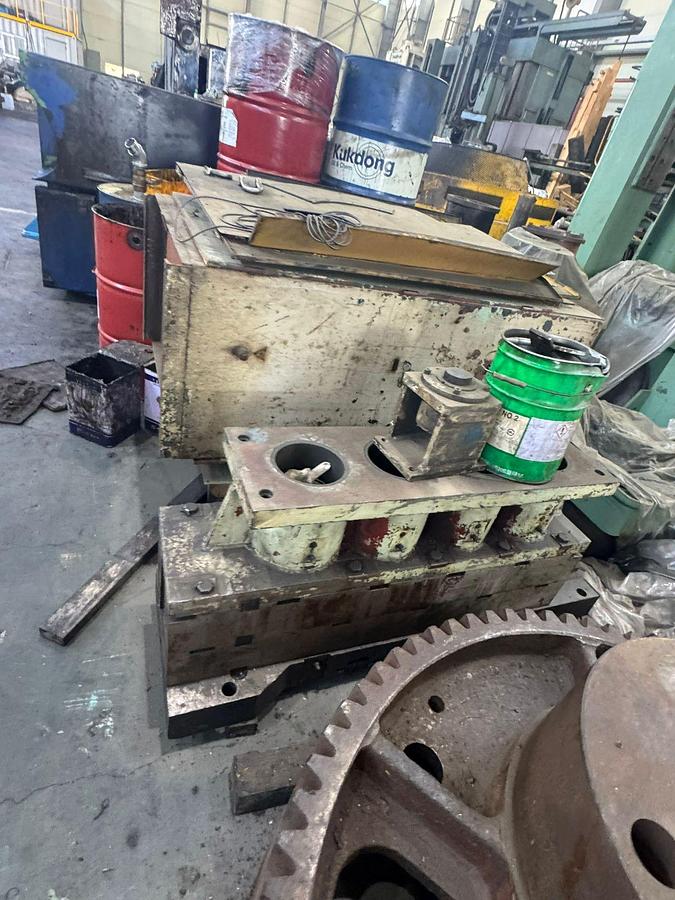 Used 1000 tons Press Knuckle Joint Coining Barnaul, Russia KB8240