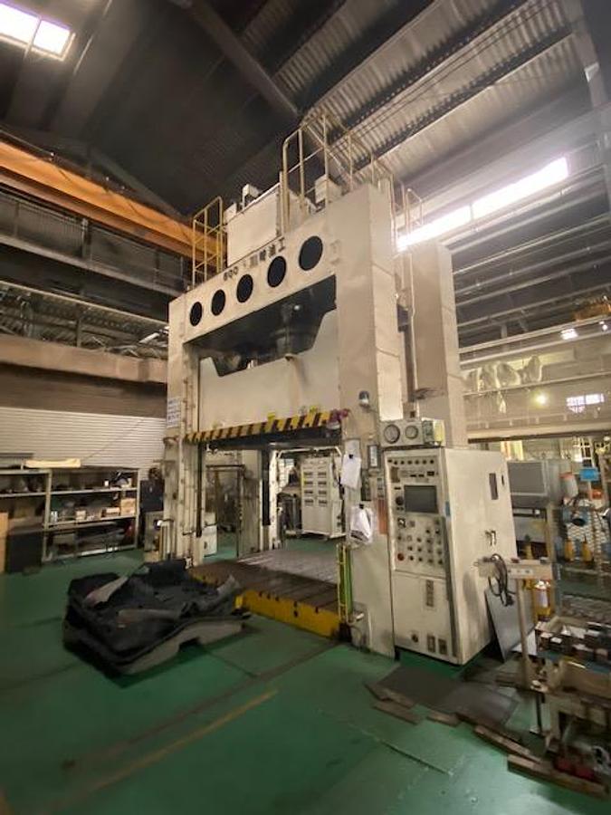 Used 500 tons Press Sheet Stamping Hydraulic Kawasaki