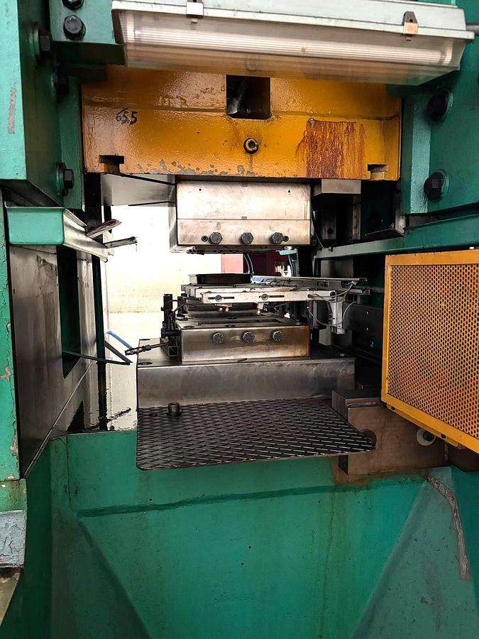 Used 1600 tons Press Knuckle Joint Coining Colombo Agostino G1600