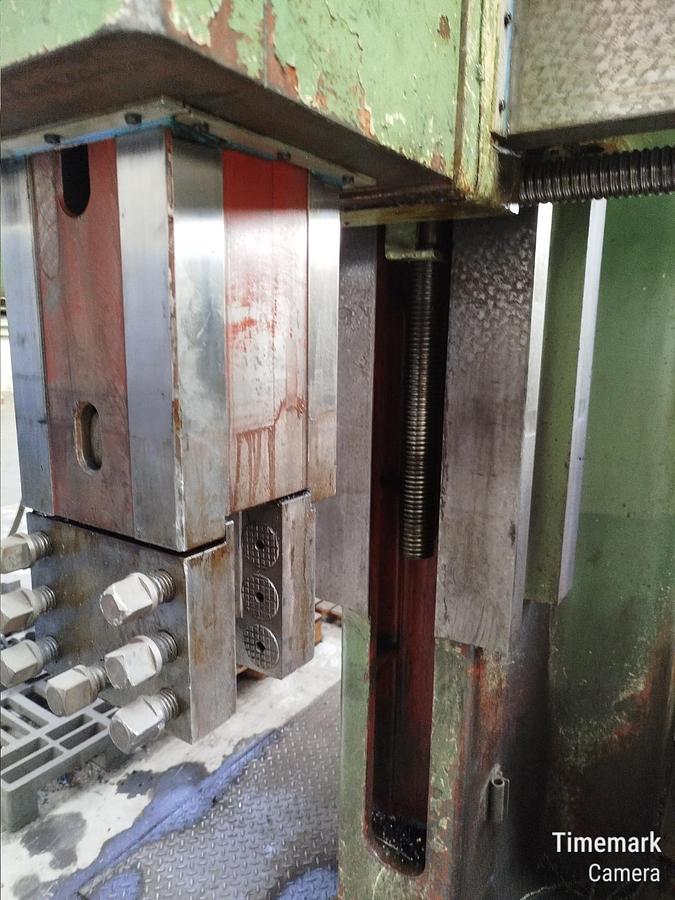 Used Lathe Vertical Turning Tos SK25B