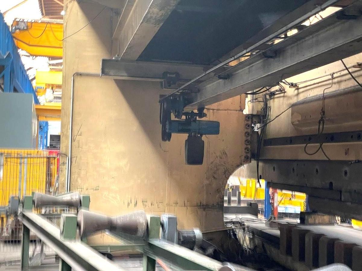 Used 1250 tons Press Brake Mechanical CNC Mengele H1250-10