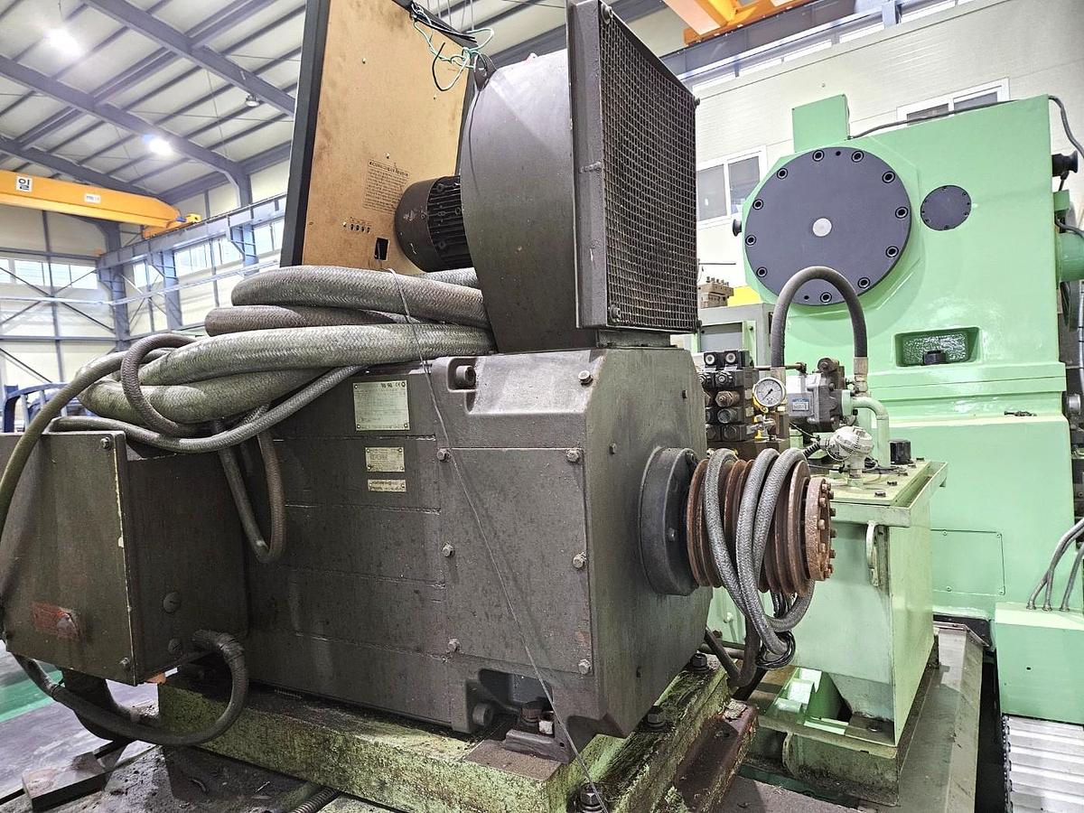 Used Lathe Heavy Duty CNC Hankook Dynaturn-20