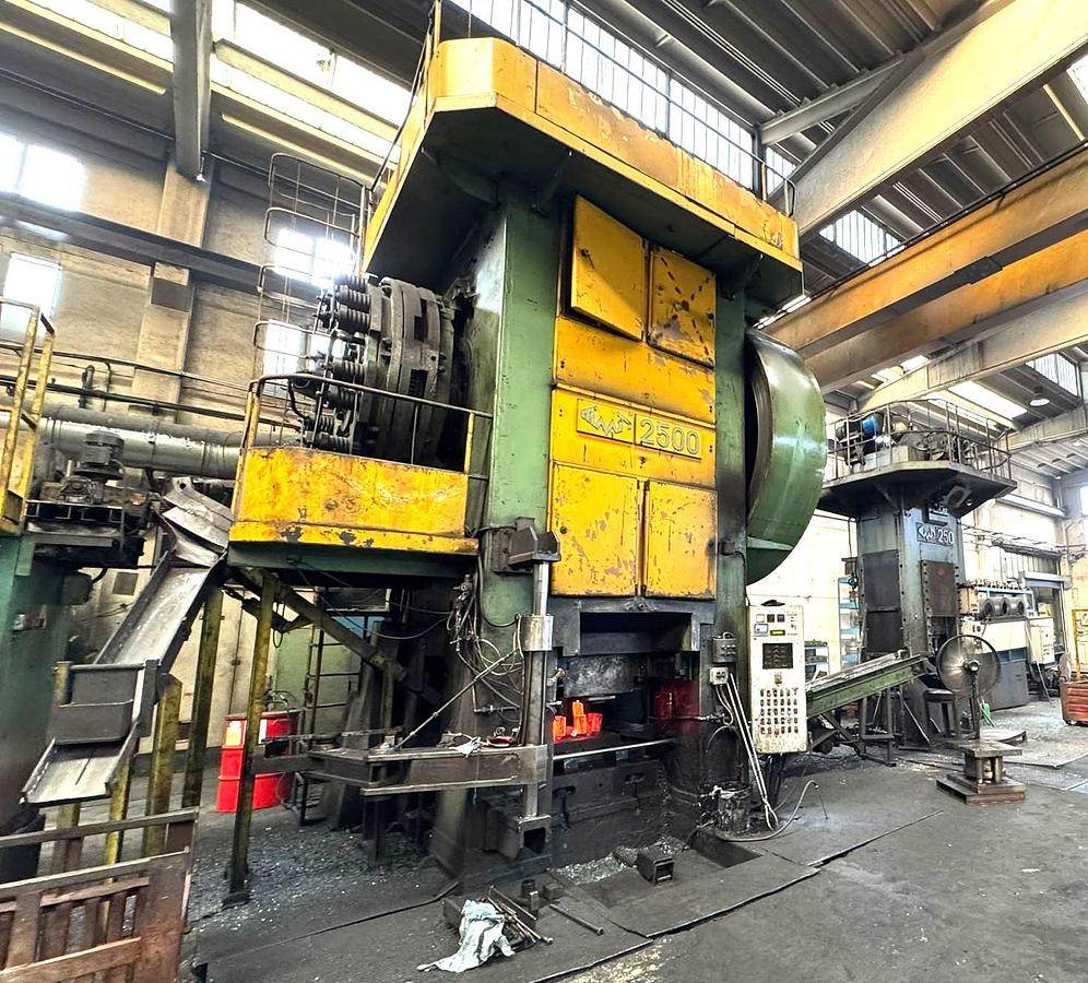 Used 2500 tons Press Hot Forging KB8544