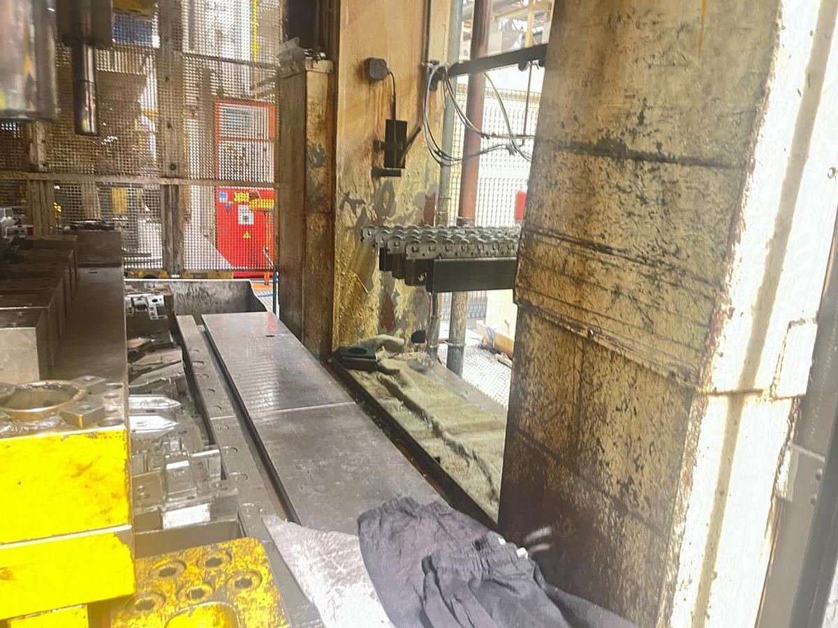 Used 800 tons Press Sheet Stamping Mechanical WMW Erfurt PKZV800FS