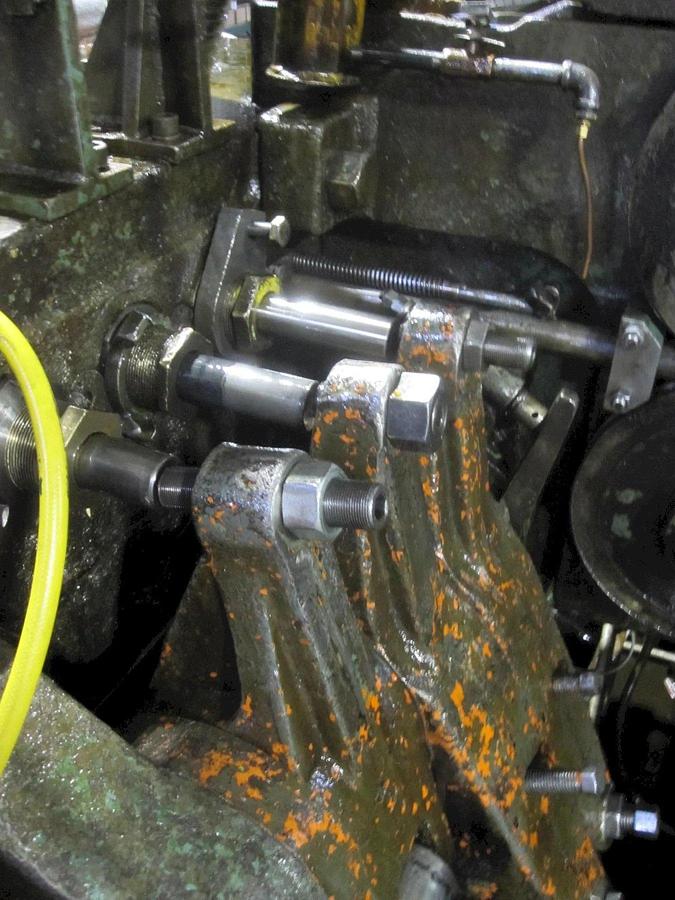 Used Header Progressive Bolt Makers National