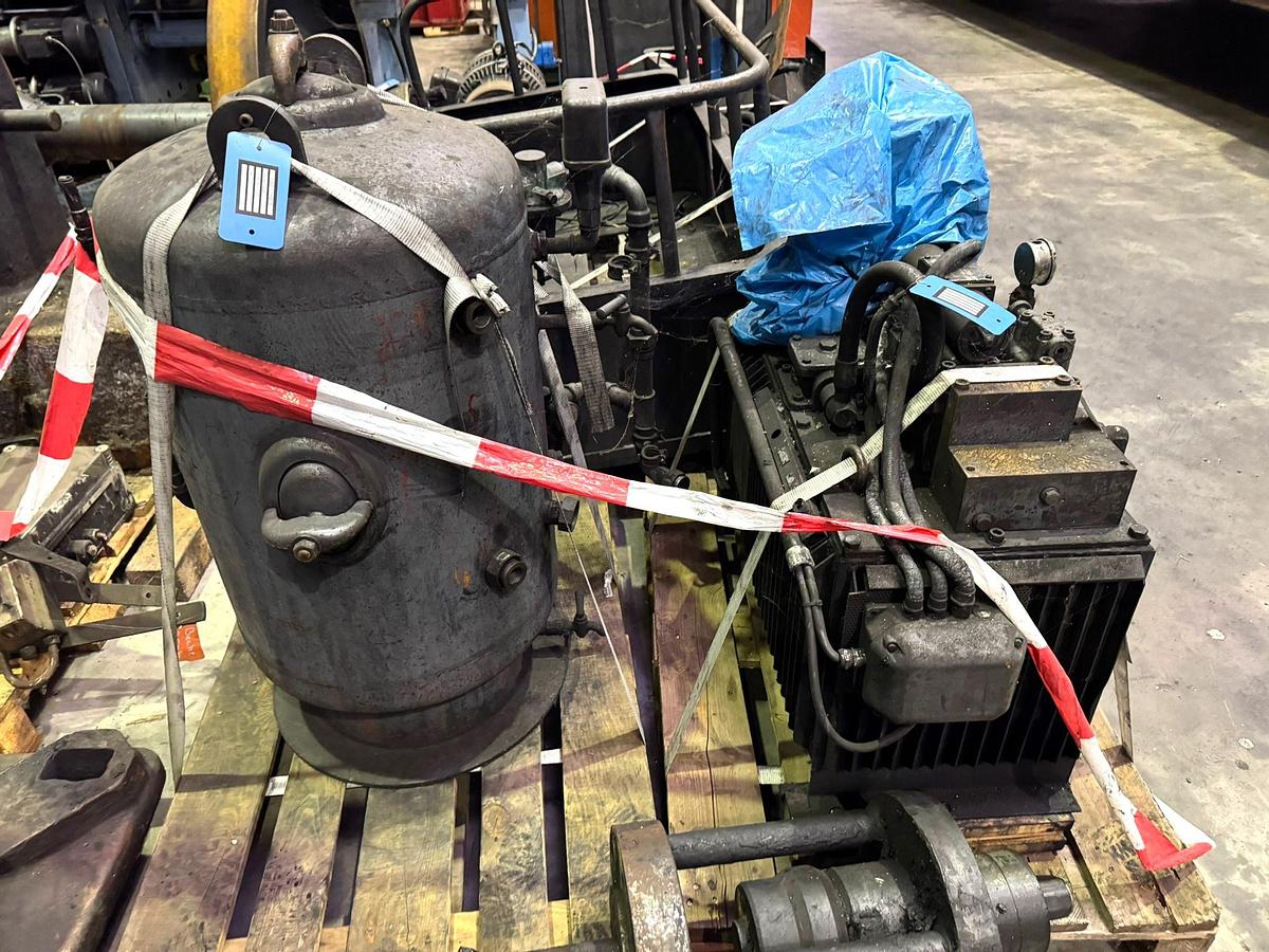 Used 630 tons Press Friction Screw Hasenclever FPRN200/500/300/800