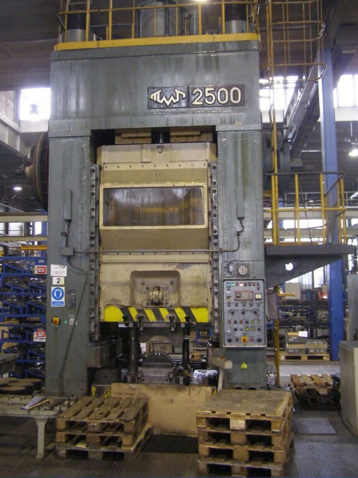 Used 2500 tons Press Knuckle Joint Coining Voronezh KB8044