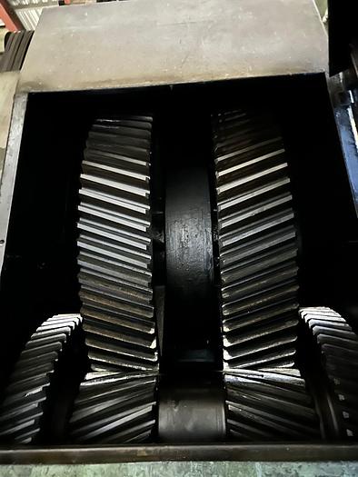 Used 1600 tons Press Knuckle Joint Coining Barnaul, Russia K8342