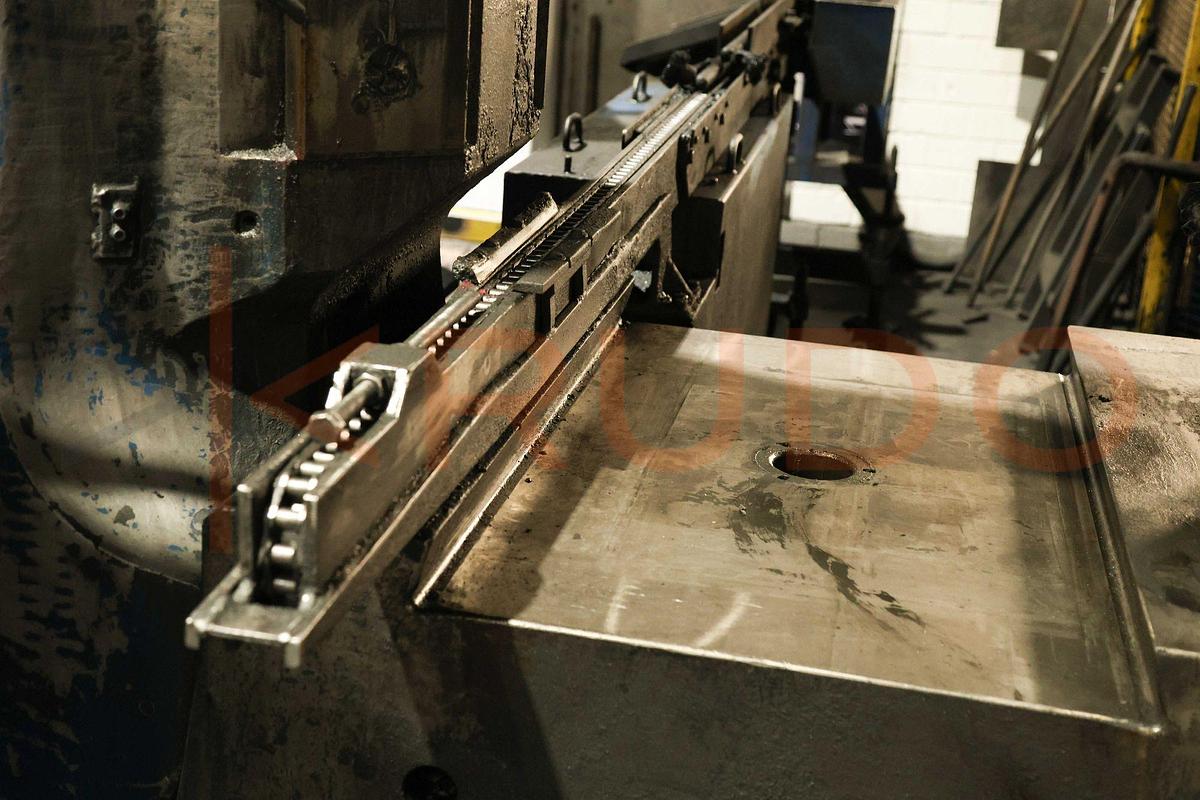 Used 2002 Beche KGH5B