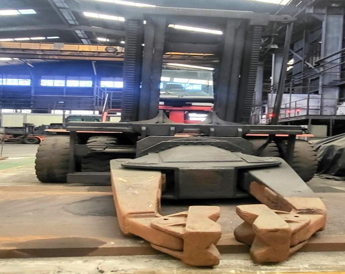 45 tons Manipulator Kalmar CD420-12CS