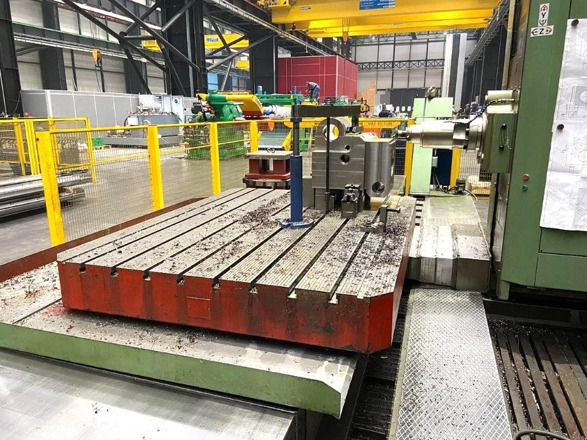 Used Borer Horizontal Table Type CNC Lazzati HB130T