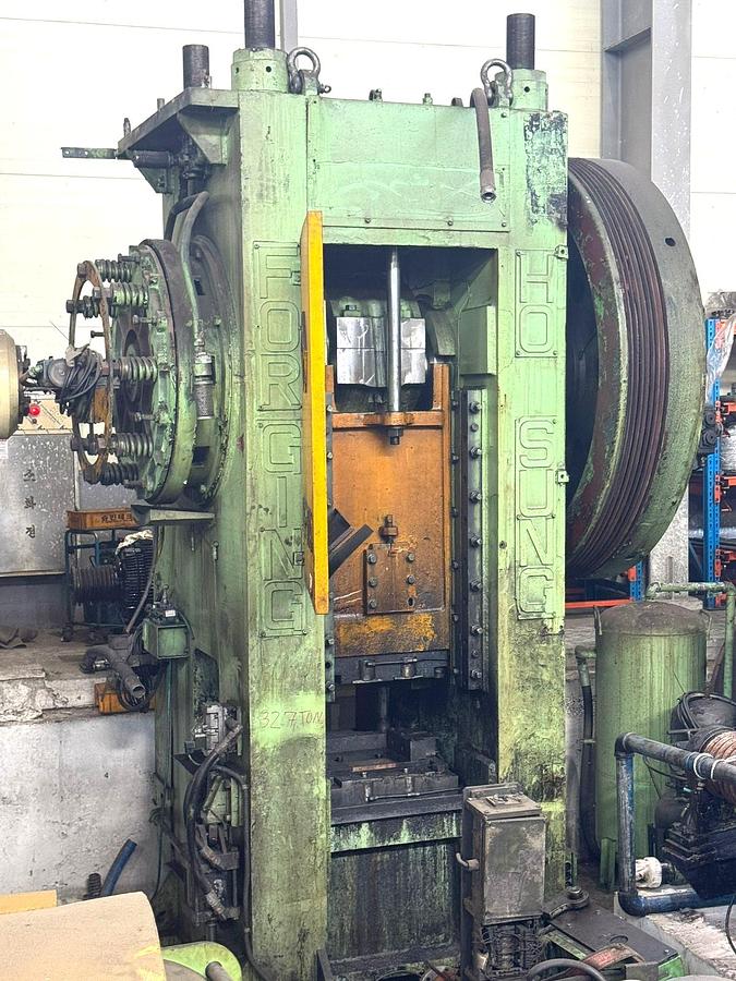Used 700 tons Press Hot Forging Hosung HFP700