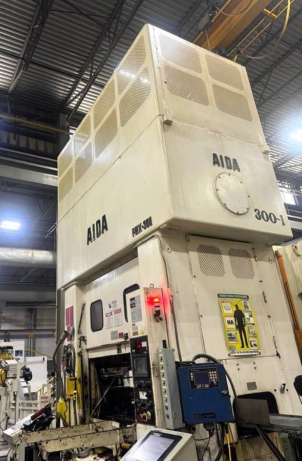 Used 300 tons Press Sheet Stamping Mechanical Aida ULX3000