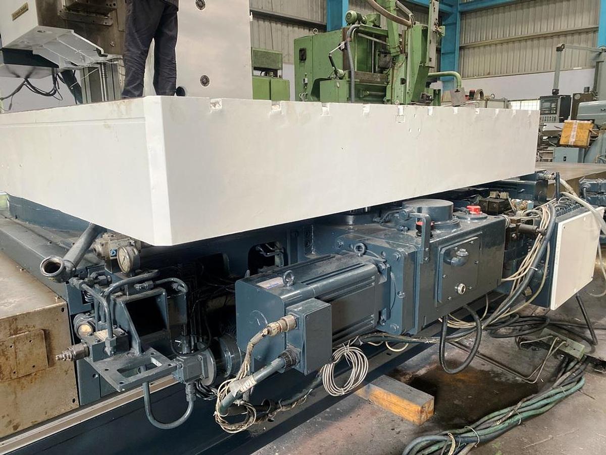 Used Borer Horizontal Ram Type CNC Ernault Somua Crucifor 40 FC-TC 200