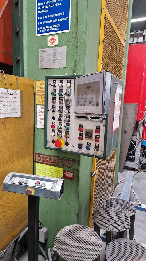 Used 800 tons Press Sheet Stamping Hydraulic Omera