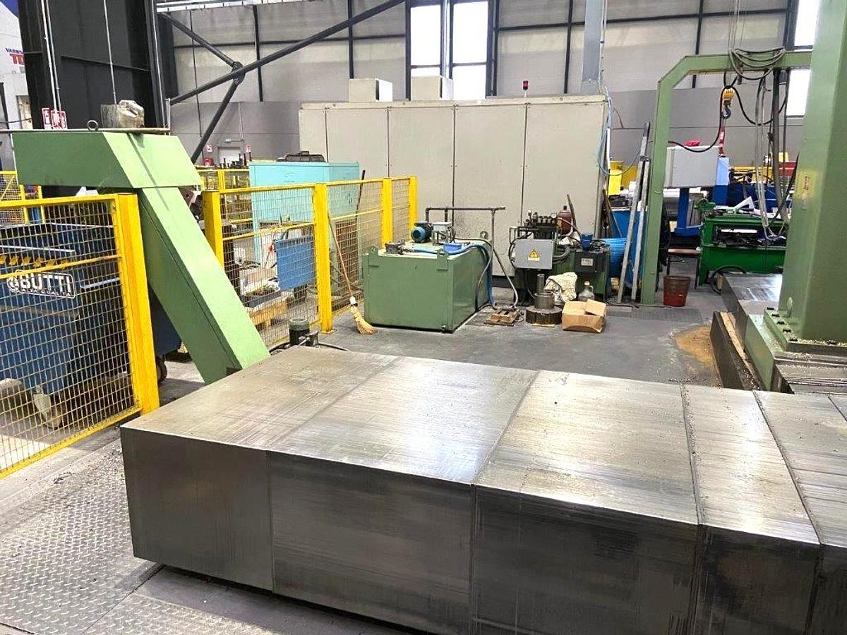 Used Borer Horizontal Table Type CNC Lazzati HB130T