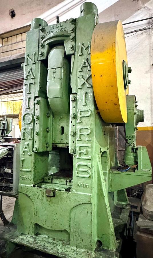 Used 700 tons Press Hot Forging National Maxipress