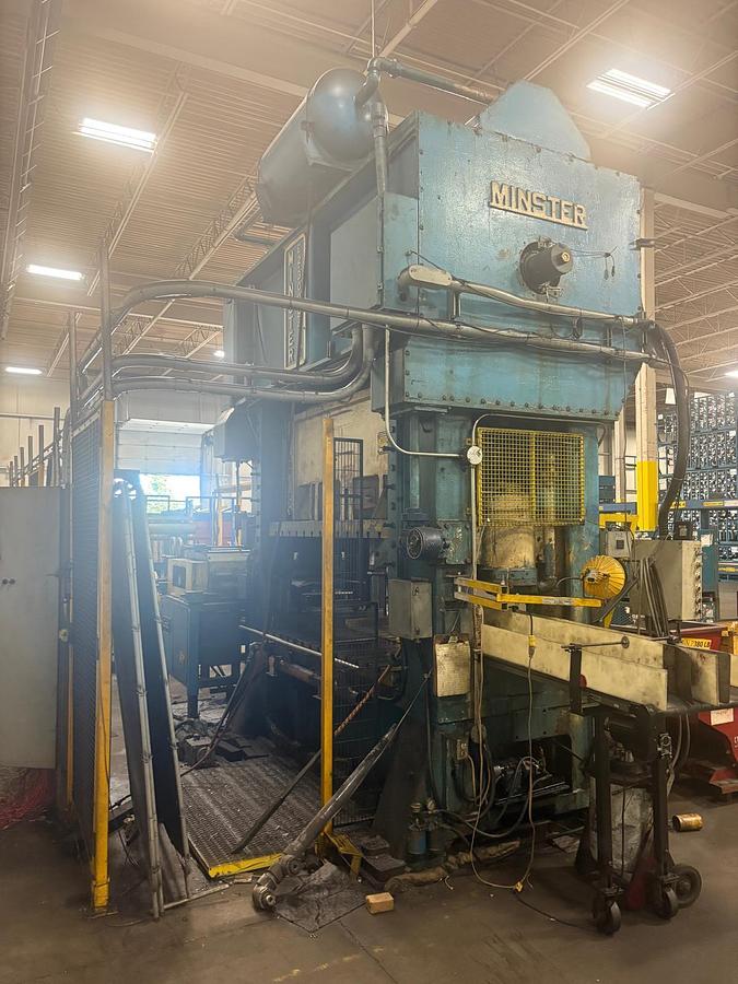 Used 300 tons Press Sheet Stamping Mechanical Minster E230084-48