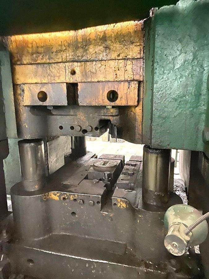 Used 4000 tons Press Hot Forging
