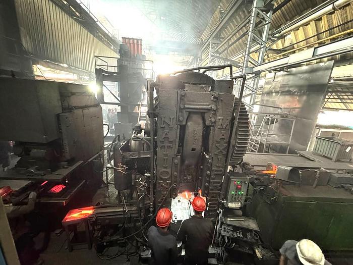 Used 700 tons Press Hot Forging National Maxipress