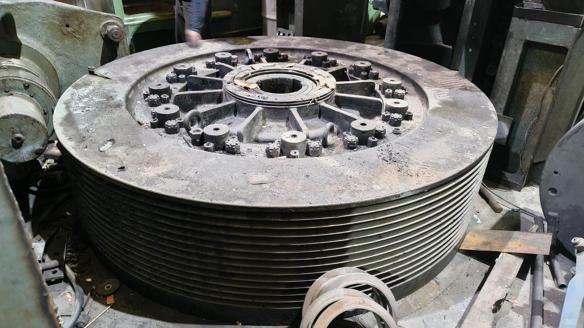 Used 1300 tons Press Hot Forging Massey