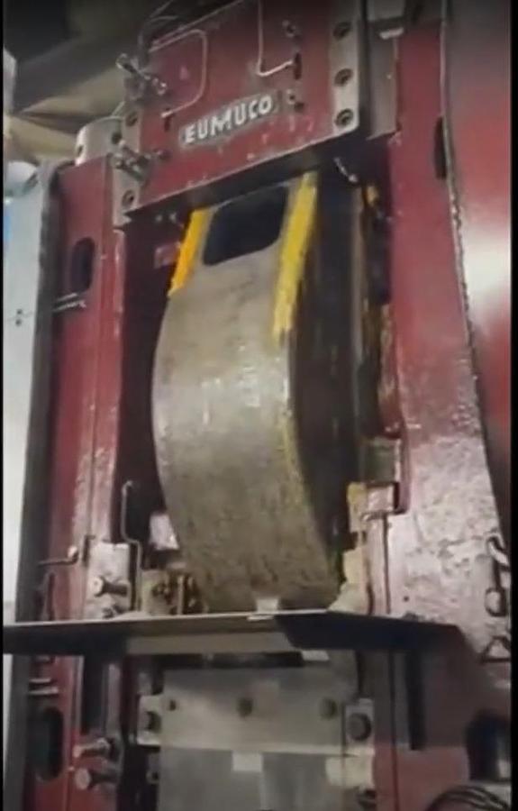 Used 1000 tons Press Hot Forging Eumuco