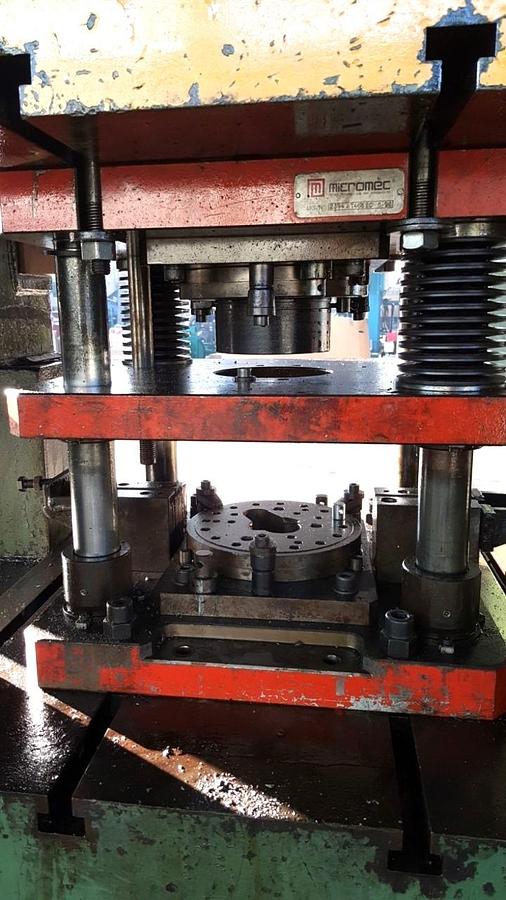 Used 400 tons Press Trimming OTI