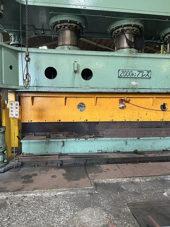 Used 2000 tons Press Sheet Stamping Hydraulic Daito KPH-2000