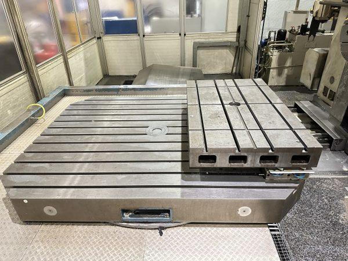 Used Borer Horizontal Table Type Union KCU-130
