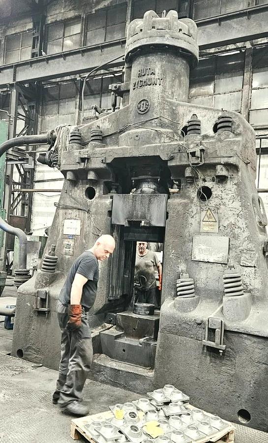Used 3.5 tons Hammer Forging Pneumatic Huta MPM3000