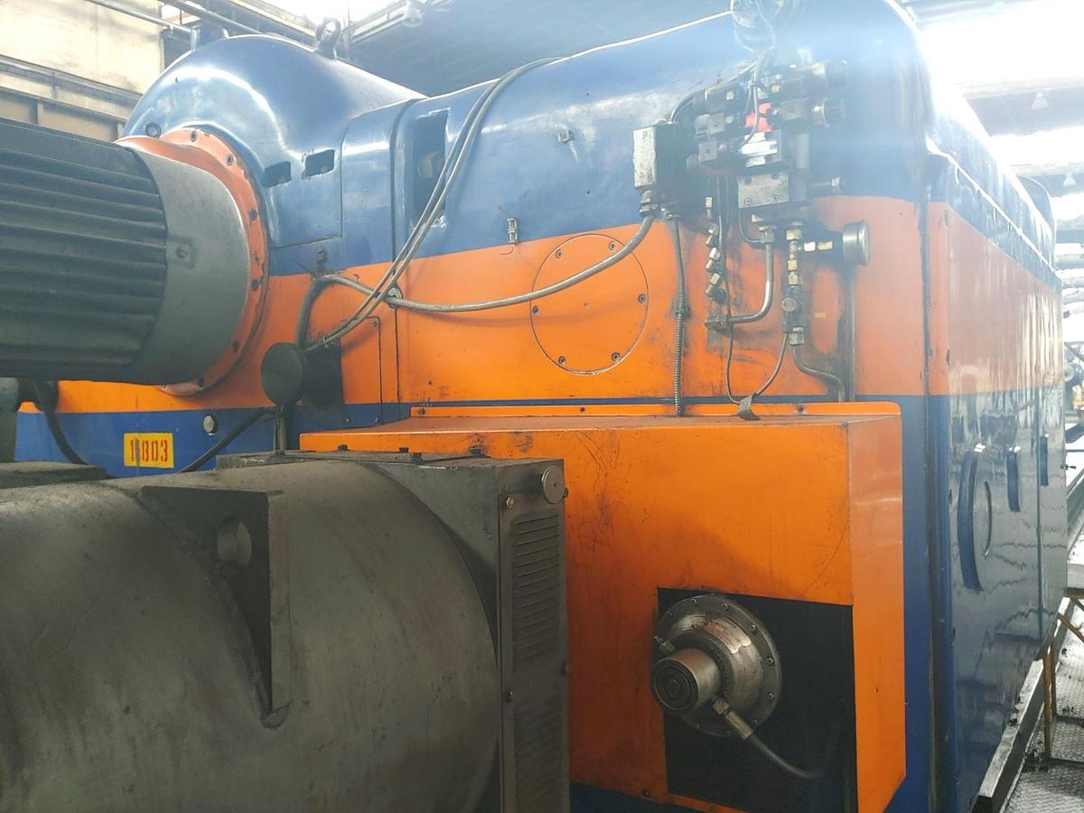 Used Lathe Heavy Duty CNC