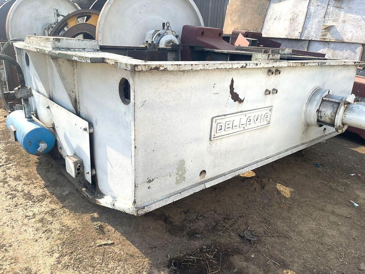 Used 1200 tons Press Friction Screw Dellavia