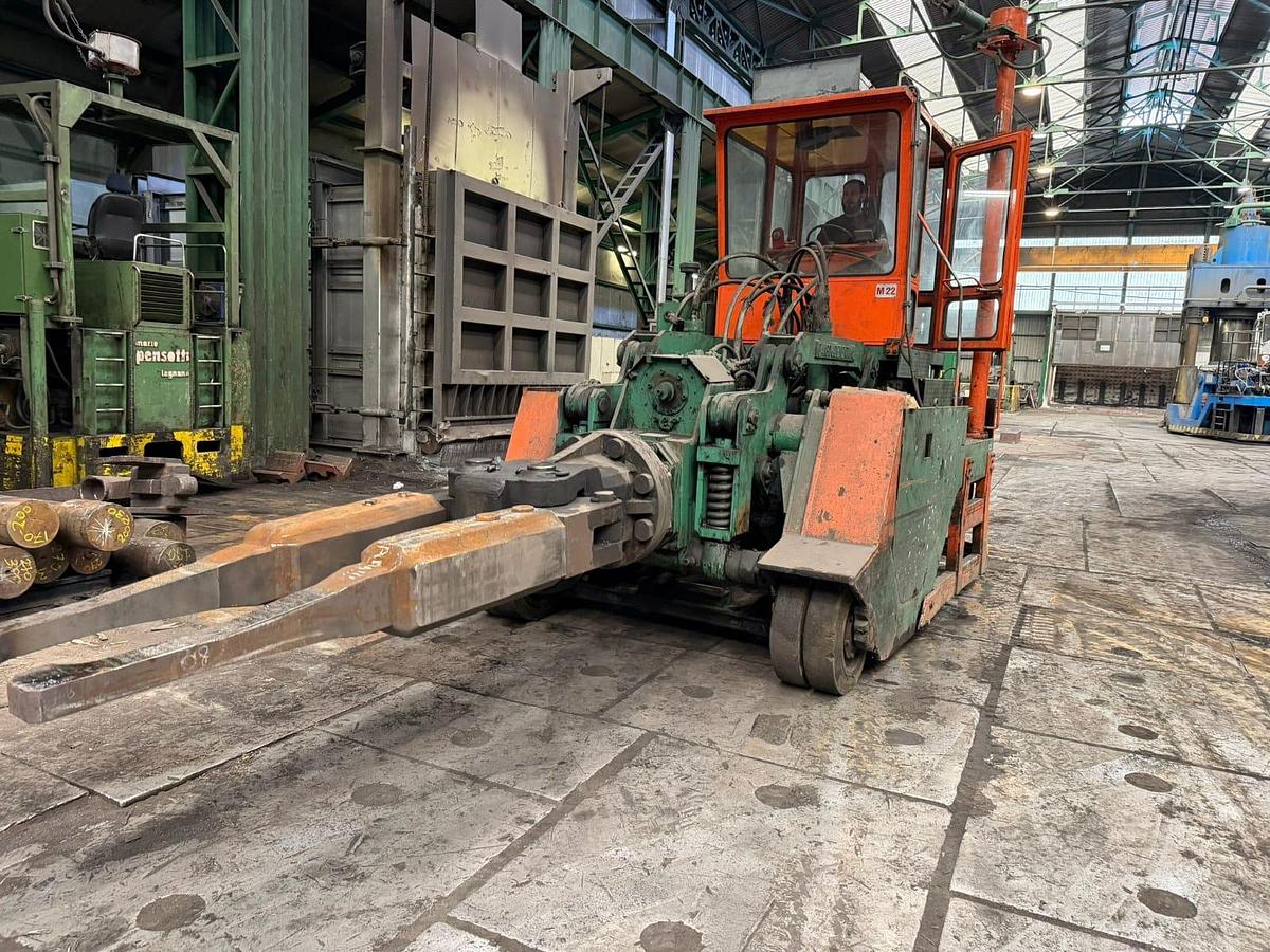 Used 3 tons Manipulator Dango & Dienenthal AMP3000