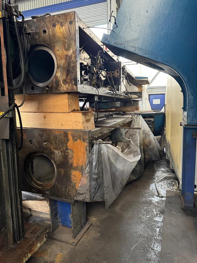 Used 2500 tons Press Hot Forging Manzoni 2500SR/TR