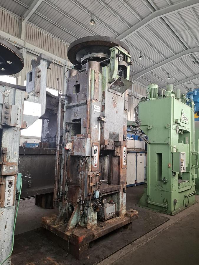 Refurbished 1000 tons Press Friction Screw Hasenclever FPRN250/575/420/1070