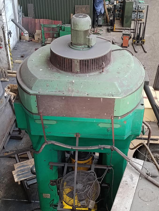 Used 400 tons Press Trimming VEB Heckert PKZ400.1