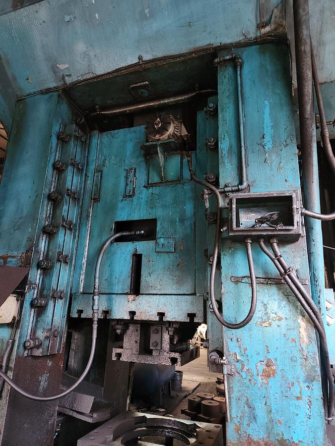 Used 500 tons Press Trimming Woojin