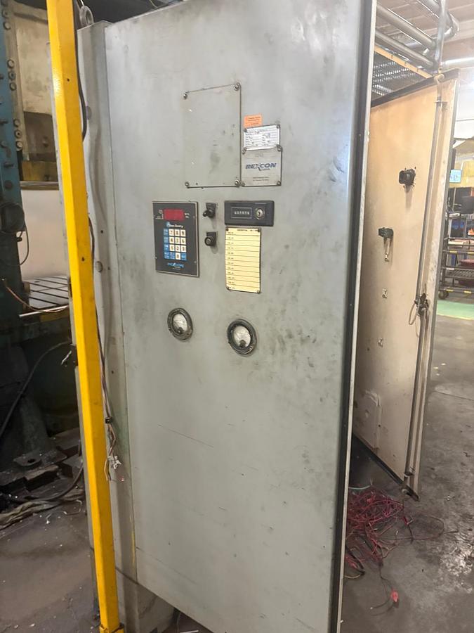 Used 300 tons Press Sheet Stamping Mechanical Minster E230084-48